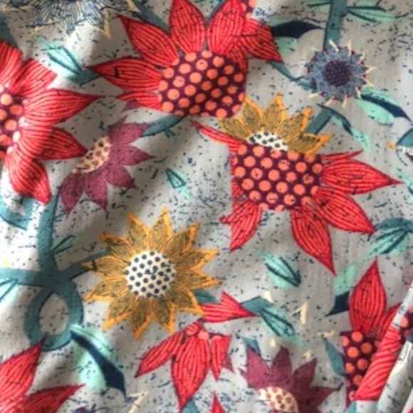 NEW-LuLaRoe Floral Leggings-OS - Picture 2 of 4